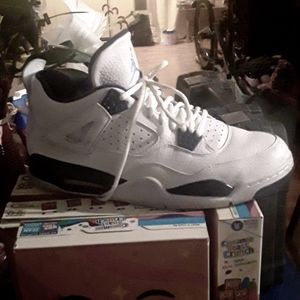 Jordan retro 4